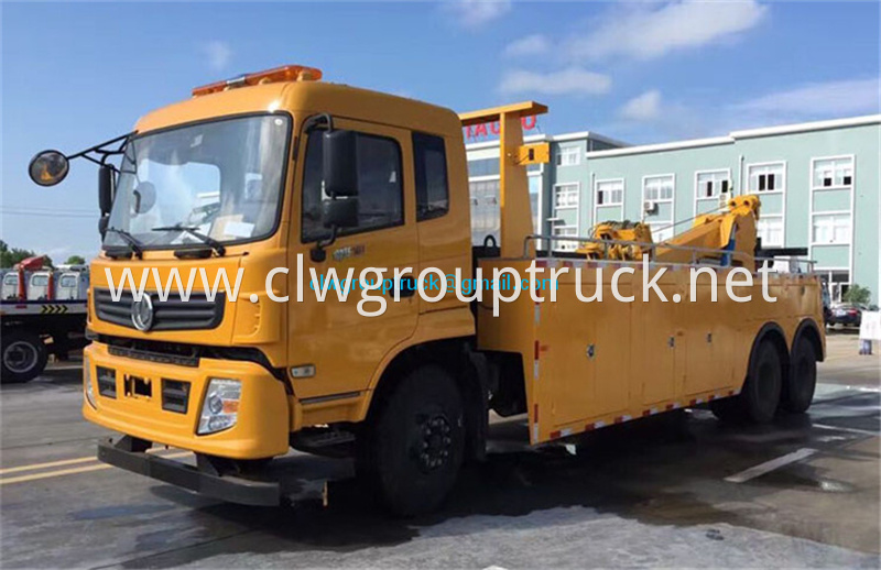 Dongfeng 6x4 Wrecker 1